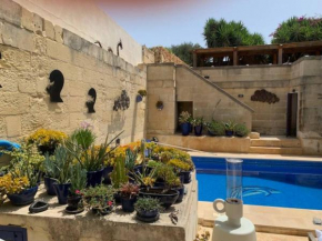 Dar Dragun: luxury 3BR bright spacious house & pool